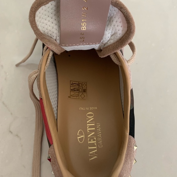 VALENTINO ROCKSTUD SNEAKERS